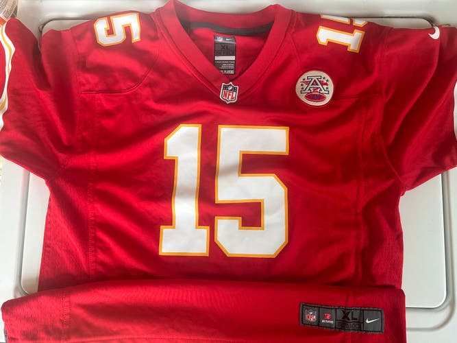 Mahomes Chiefs XL Boys Nike NFL Jersey