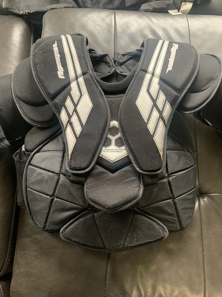 Used Small Vaughn VE8 Pro Carbon Goalie Chest Protector
