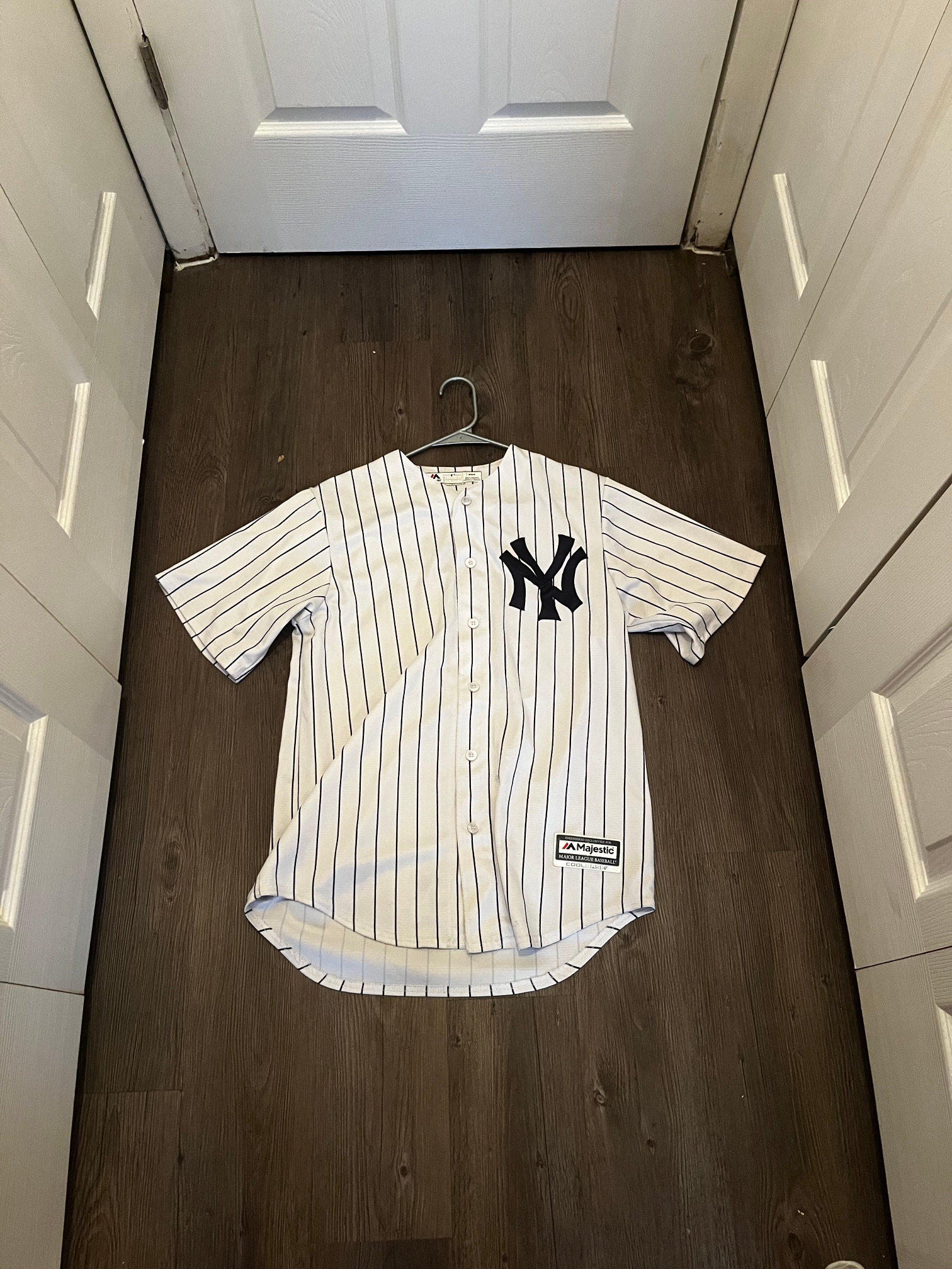 White Used Medium Men's Yankees Home Aaron Judge Jersey