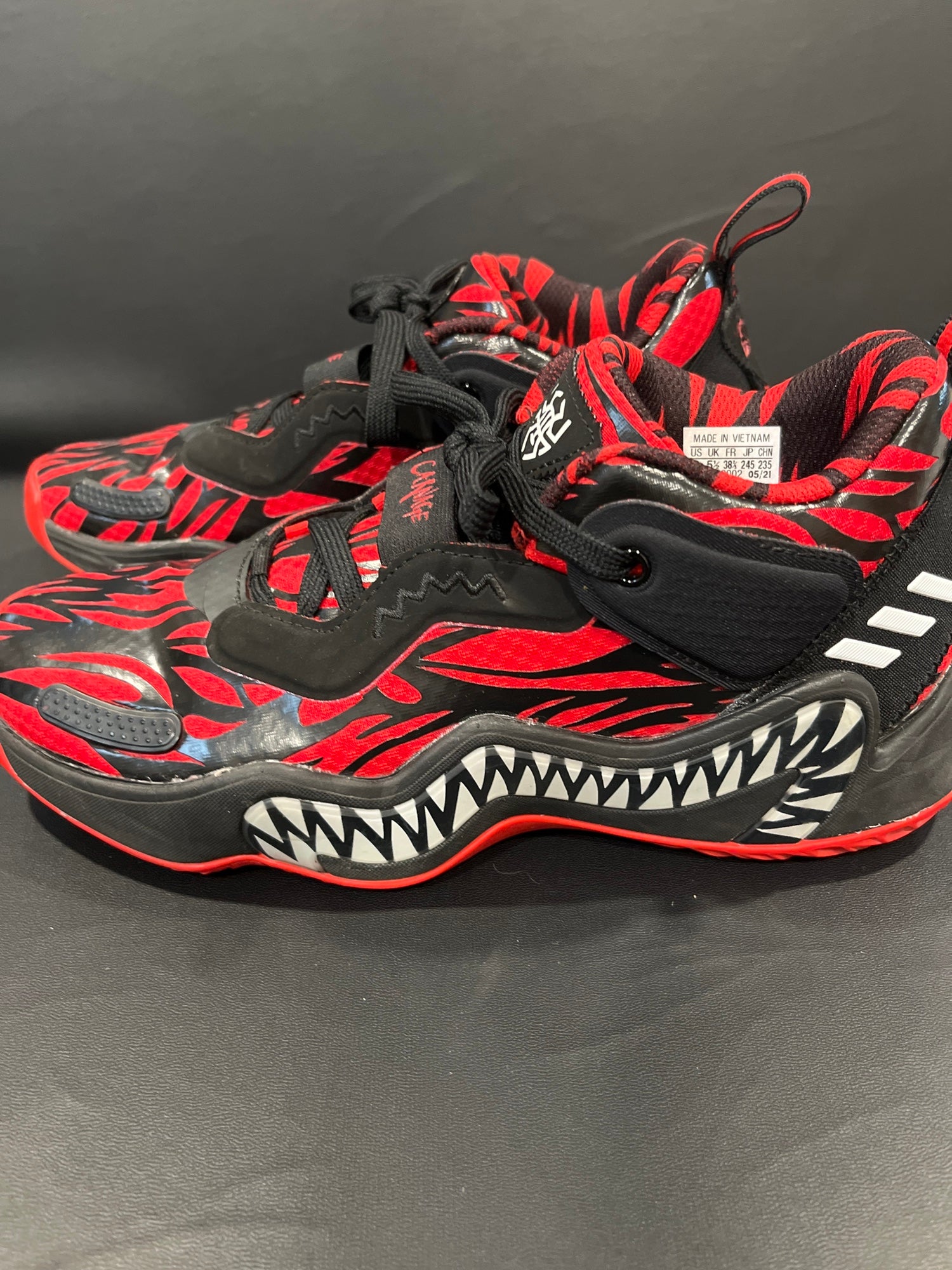 marvel basketball shoes