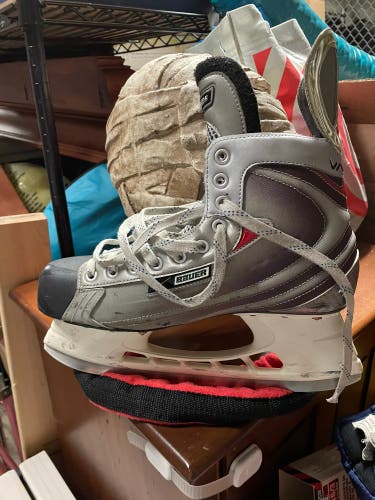 Used Bauer Extra Wide Width 10 Vapor Hockey Skates