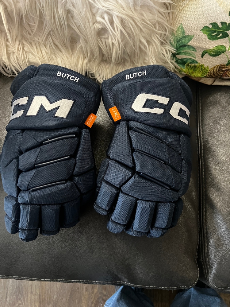 New CCM 14" Pro Stock Jetspeed Gloves