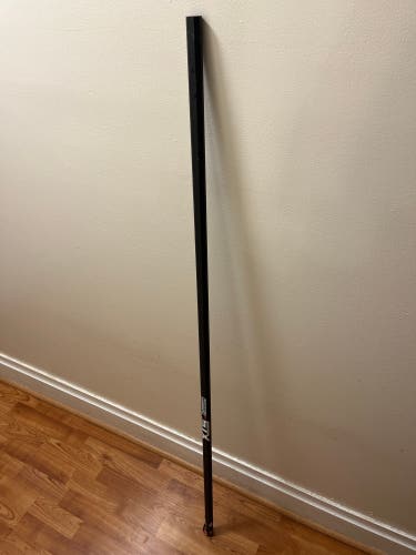 STX Hammer 500 Lacrosse Shaft Defense