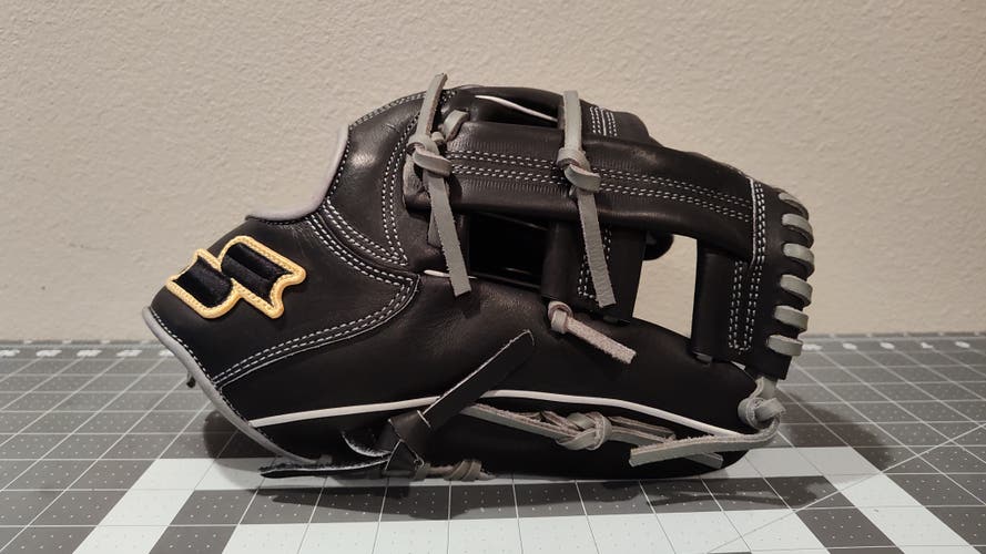 SSK  Black Line Series Baseball Glove - 11.75" (Brand New)