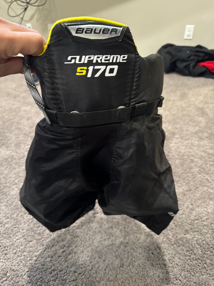 New Medium Bauer  Supreme S170 Hockey Pants