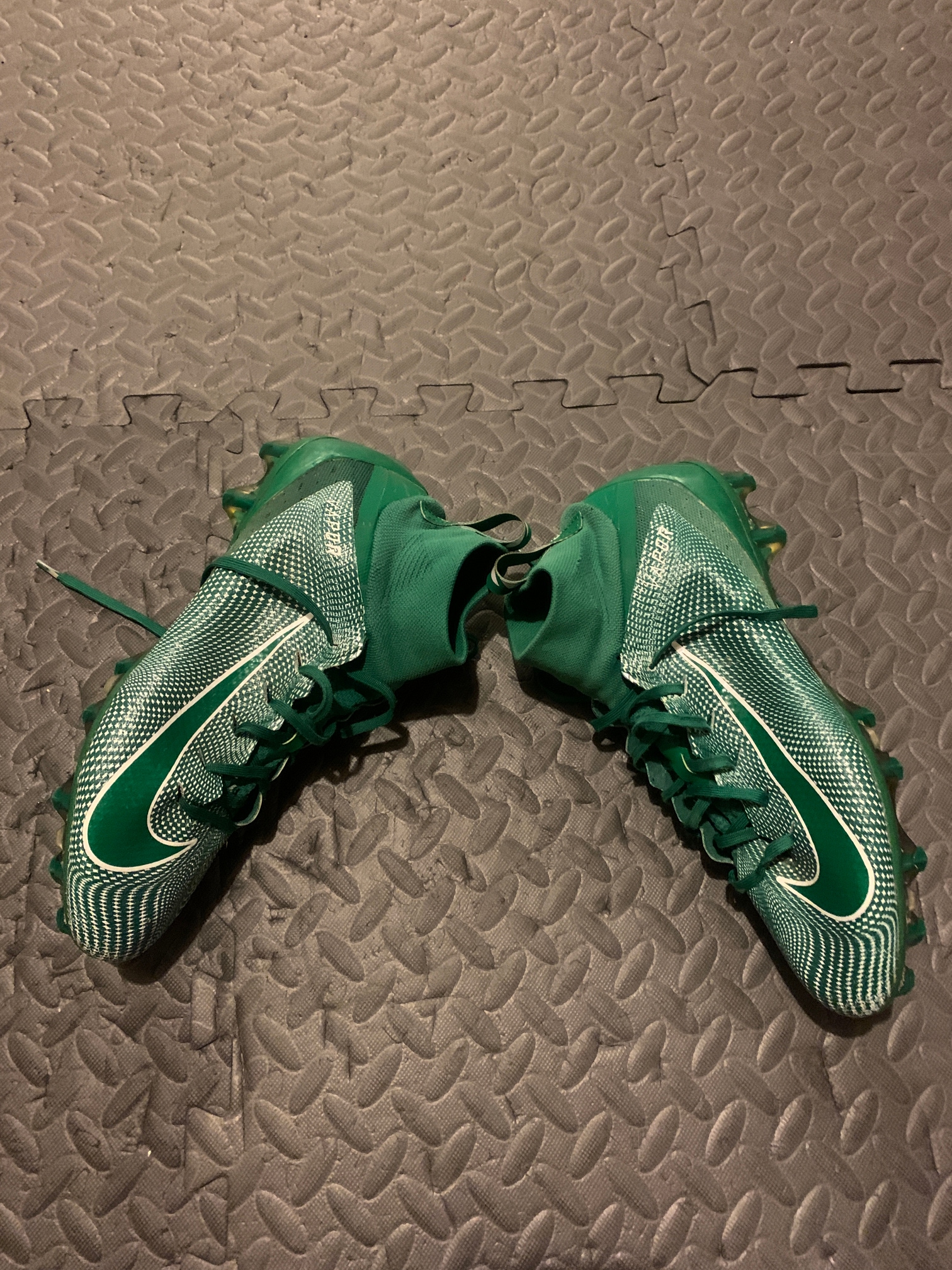 Football Nike Vapor Untouchable 3 Pro Football Cleats Green/White Men Sz 11