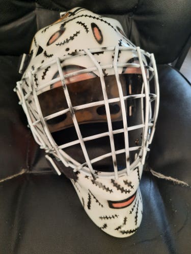 Senior Used Eddy GT Ultimate iGoalie Mask Size Medium / Large Gerry Cheevers tribute