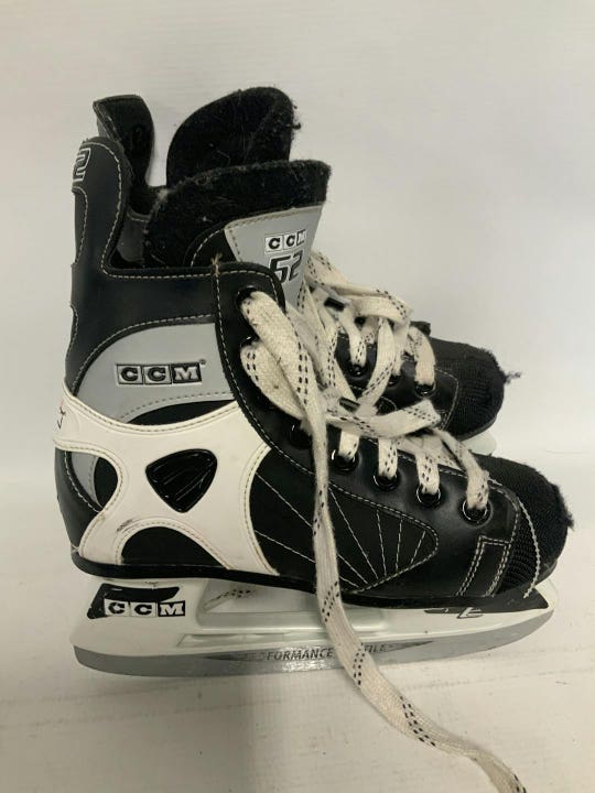 Used Ccm 52 Junior 02 Ice Hockey Skates