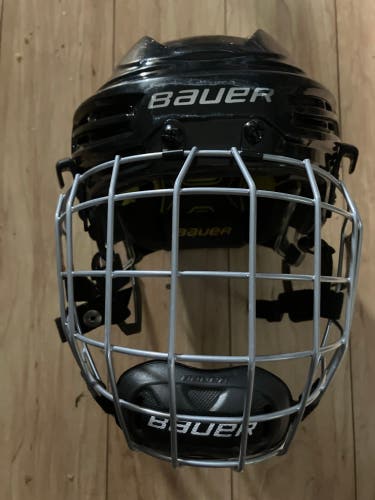 Used Youth Bauer  Re-Akt 100 Helmet Combo