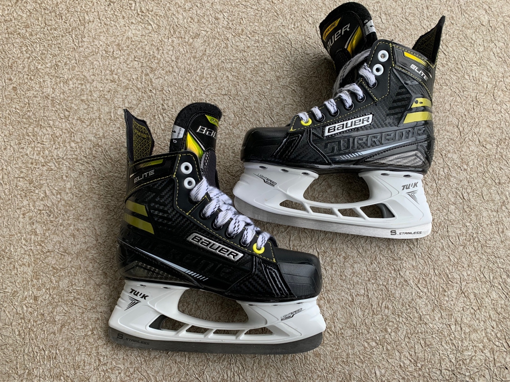 New Junior Bauer Supreme Elite Hockey Skates Regular Width Size 1