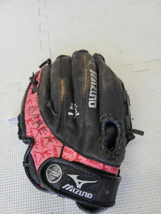 Used Mizuno Finch Prospect 11" Fielders Gloves