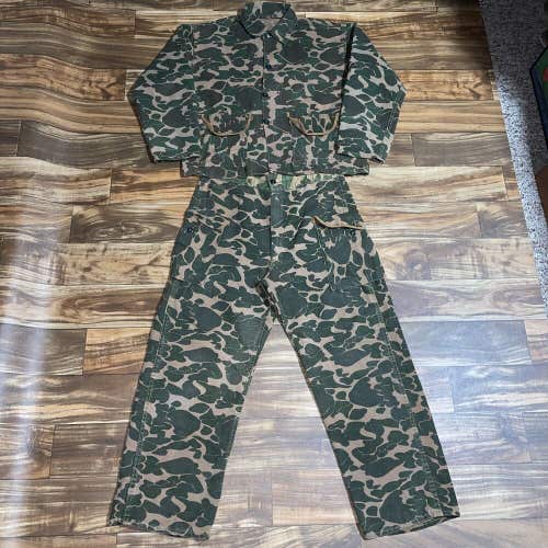 Vintage 1970s 2-Piece Frog Camouflage Hunting Suit Jacket + Pants Set USA Size L