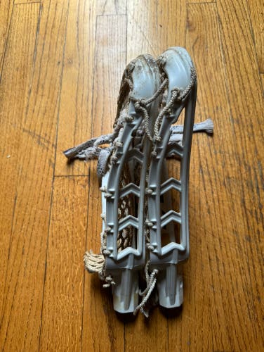 2 Used Hard To Find Debeer renegades “MS PE”