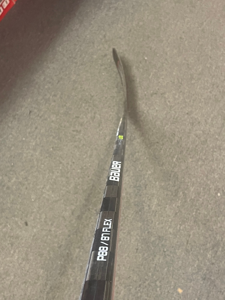 New Right Handed P88 Vapor Hyperlite Hockey Stick