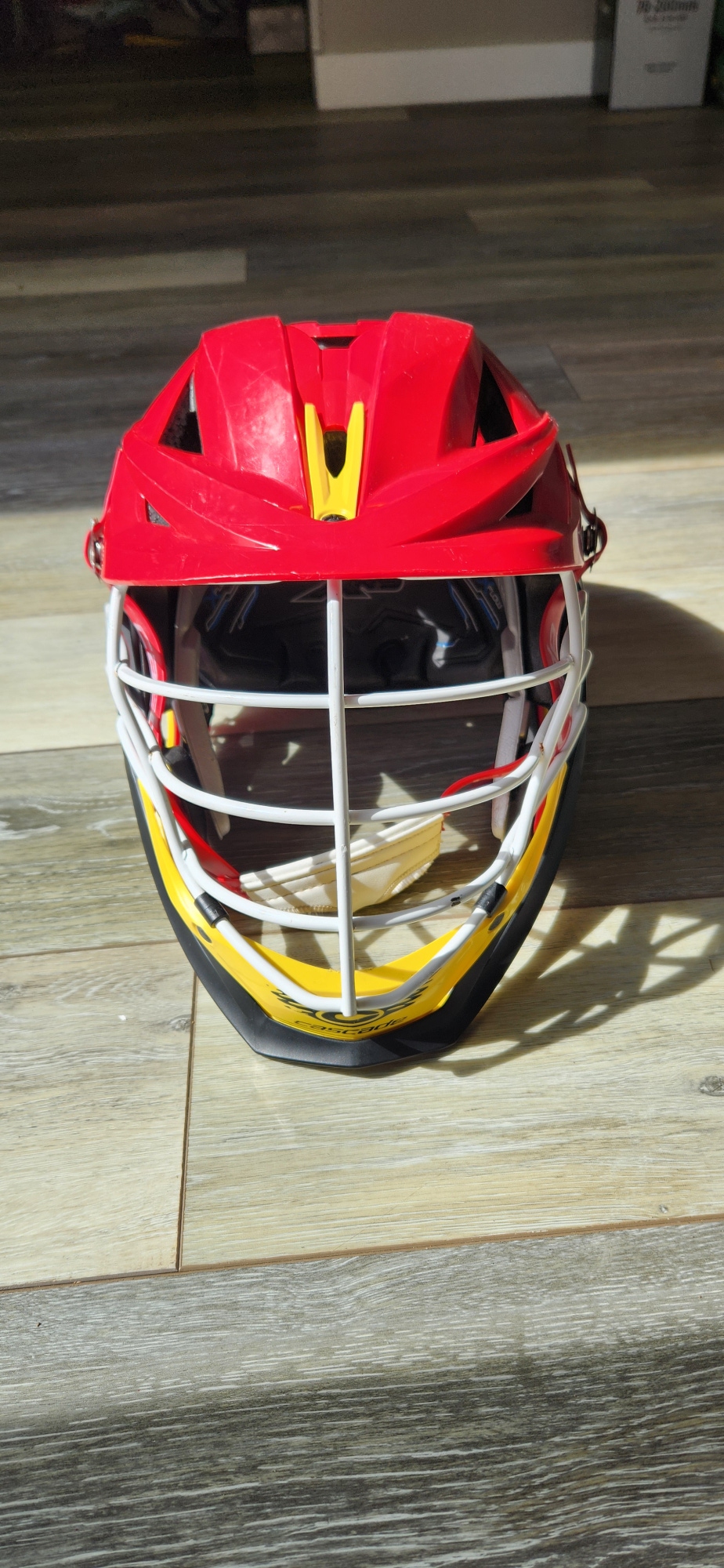 Used Custom Cascade XRS Helmet