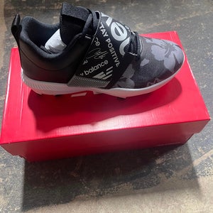 NB Youth Black and White Lindor cleat BUNDLE