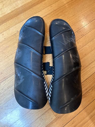 Used Medium Shred Shin Guard