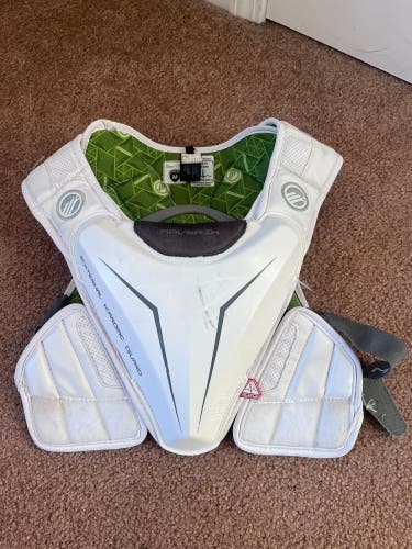 Adult Medium Maverik M5 Shoulder Pads
