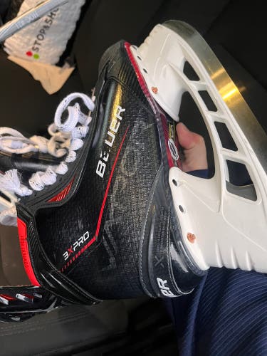 Used Bauer 10 Vapor 3X Pro Hockey Skates