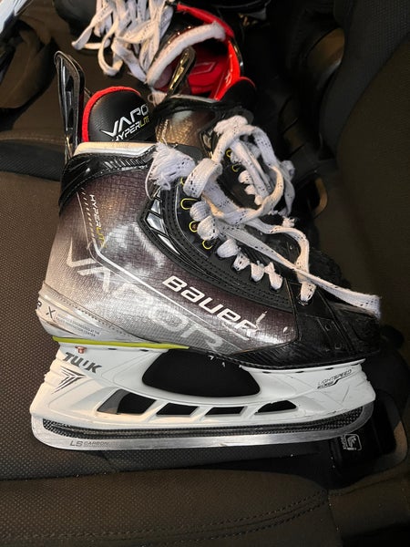 Used Bauer 7 Vapor Hyperlite Hockey Skates