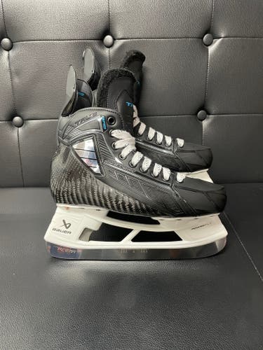 True SVH Pro Hockey Skates SR 7