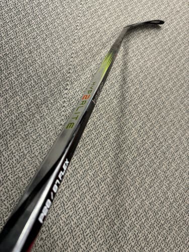 Bauer Hyperlite 2 87 flex P28 curve left hand sticks