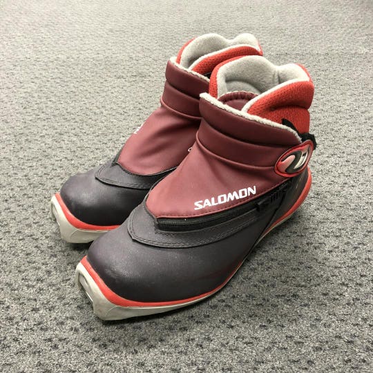 Used Salomon W 05-05.5 Jr 03.5-04 Cross Country Ski Boys Boots