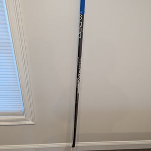 Used Senior Bauer Right Handed Vapor 3X Hockey Stick 87 Flex