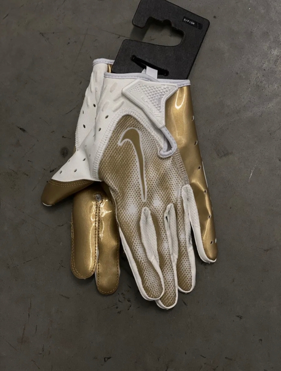 Nike Vapor Jet 7.0 Gloves White/Gold men’s size Small  *NEW*