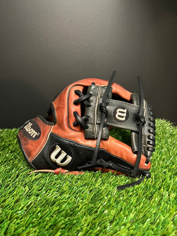 Wilson 11.5" A2000 1786 Baseball Glove