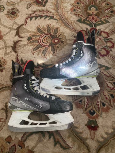 Senior Bauer 7 Vapor Hyperlite Hockey Skates