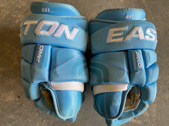 Easton NHL Gloves