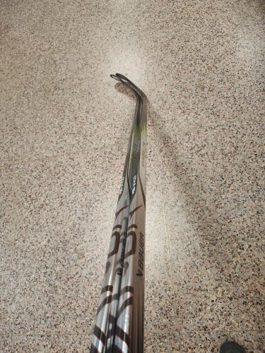 NEW! 2 PACK! 2x 87 Flex Right Hand P28 Vapor Hyp2rlite Hockey Sticks