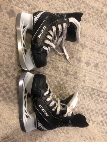Used Youth CCM Tacks 9040 Hockey Skates Regular Width Size 11