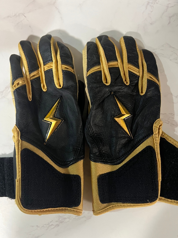 Bruce Bolt Gloves Gold series (Black and Gold) youth