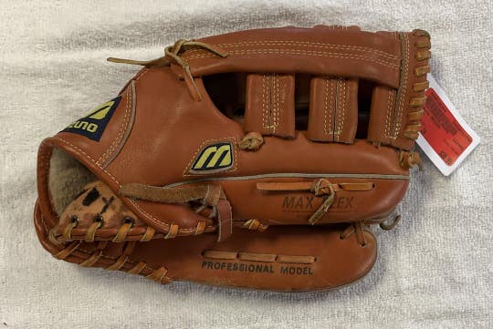 Used Mizuno Mm1300 13" Fielders Glove