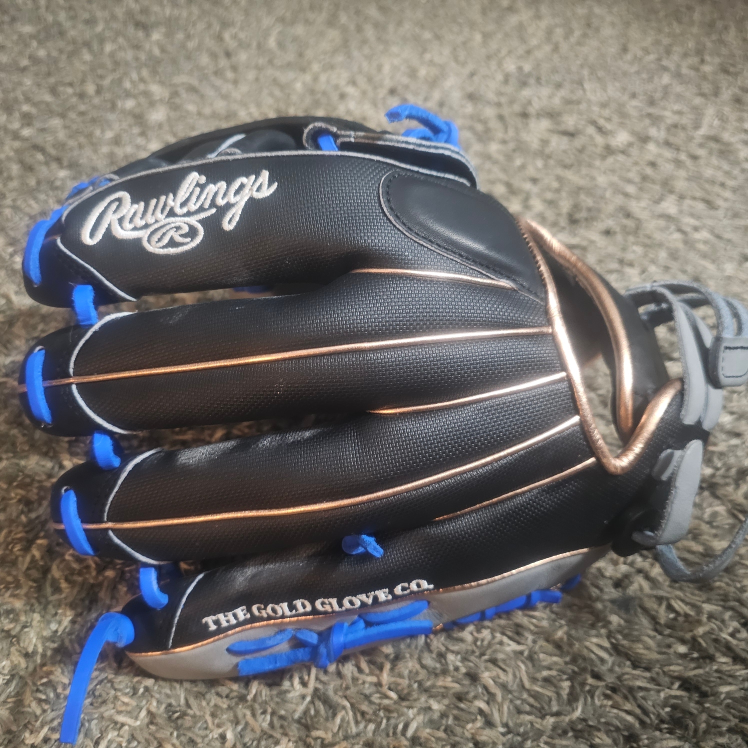 New Limited Edition 2024 Right Hand Throw Rawlings Heart of the Hide Baseball Glove 12.25"