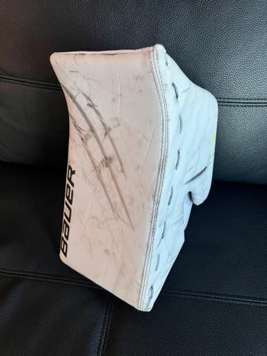 Bauer Hyperlite blocker