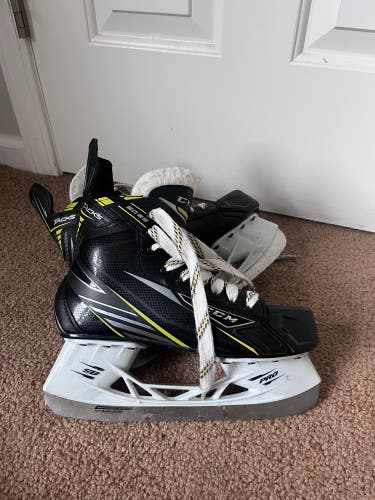 Used CCM Regular Width Size 5.5 Tacks 3092 Hockey Skates