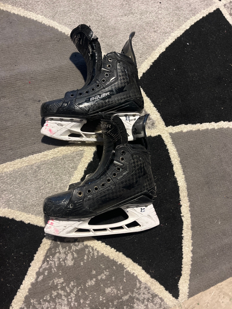 Used Bauer   6.5 Supreme Mach Hockey Skates