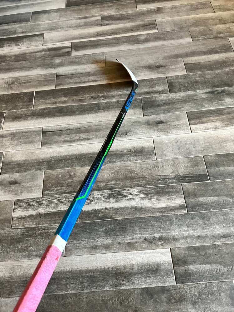Senior Right Handed P88 Nexus Geo Hockey Stick