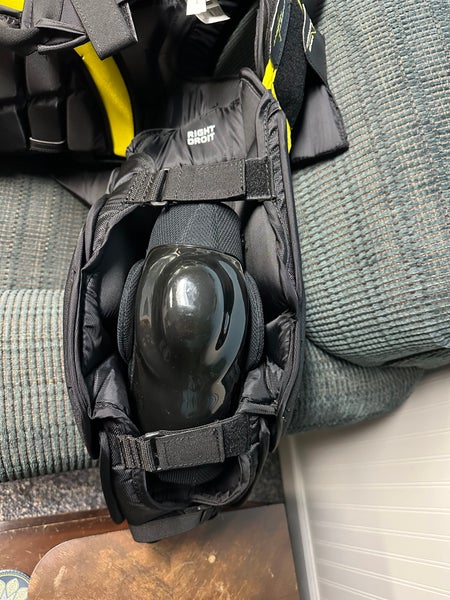 New Medium CCM Premier Pro Goalie Chest Protector