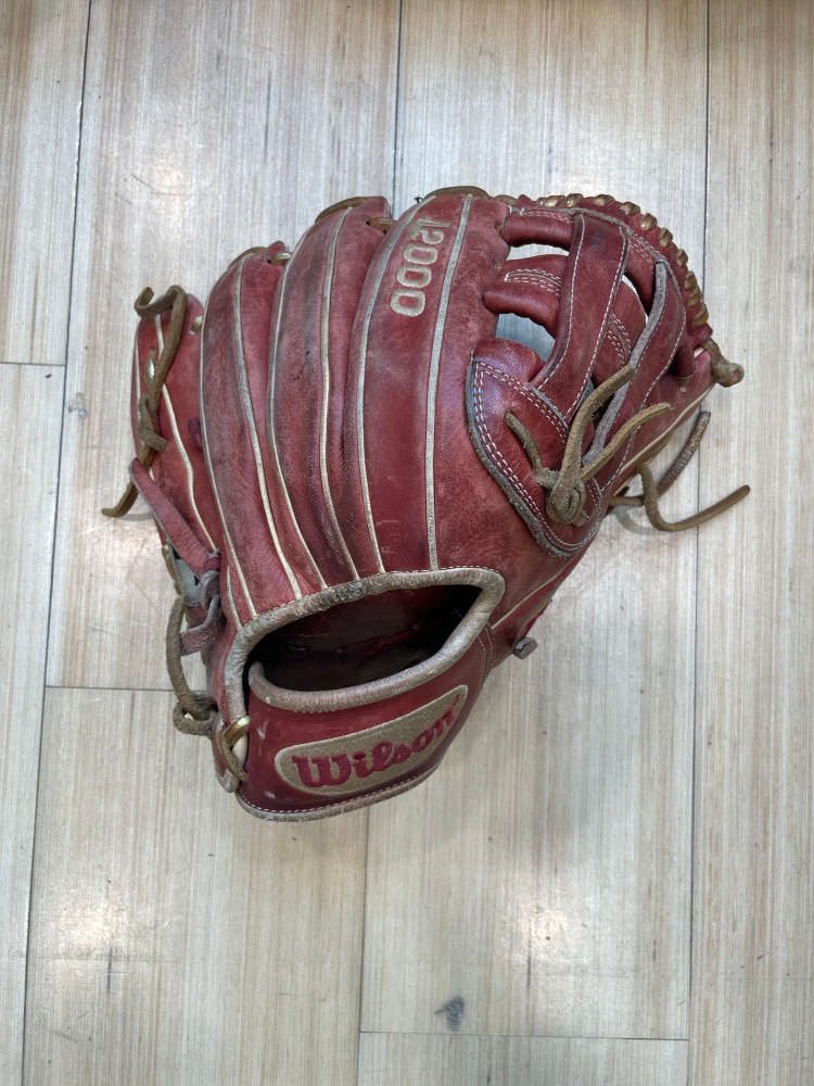 Red Used Wilson A2000 Right Hand Throw Outfield Baseball Glove 11.5"