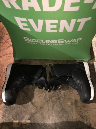 Used Men's 7.5 Salomon Launch Boa Jr Snowboard Boots