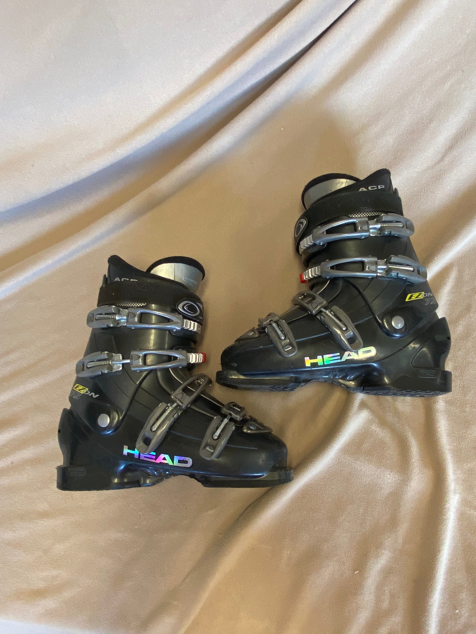 Unisex Used HEAD All Mountain EZ ON 7.5 Ski Boots