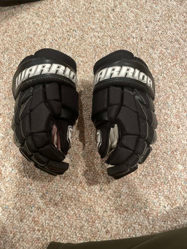 Used Warrior 15"  Luxe Gloves