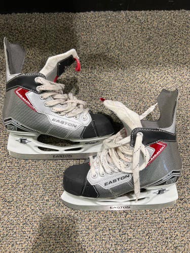 Used Intermediate Easton Stealth S1 Hockey Skates Regular Width Size 5