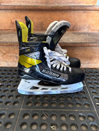 Senior Bauer 9.5 Supreme 3S Hockey Skates