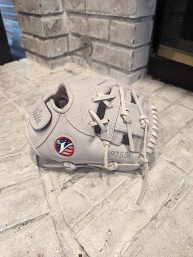 New Valle 975s training glove