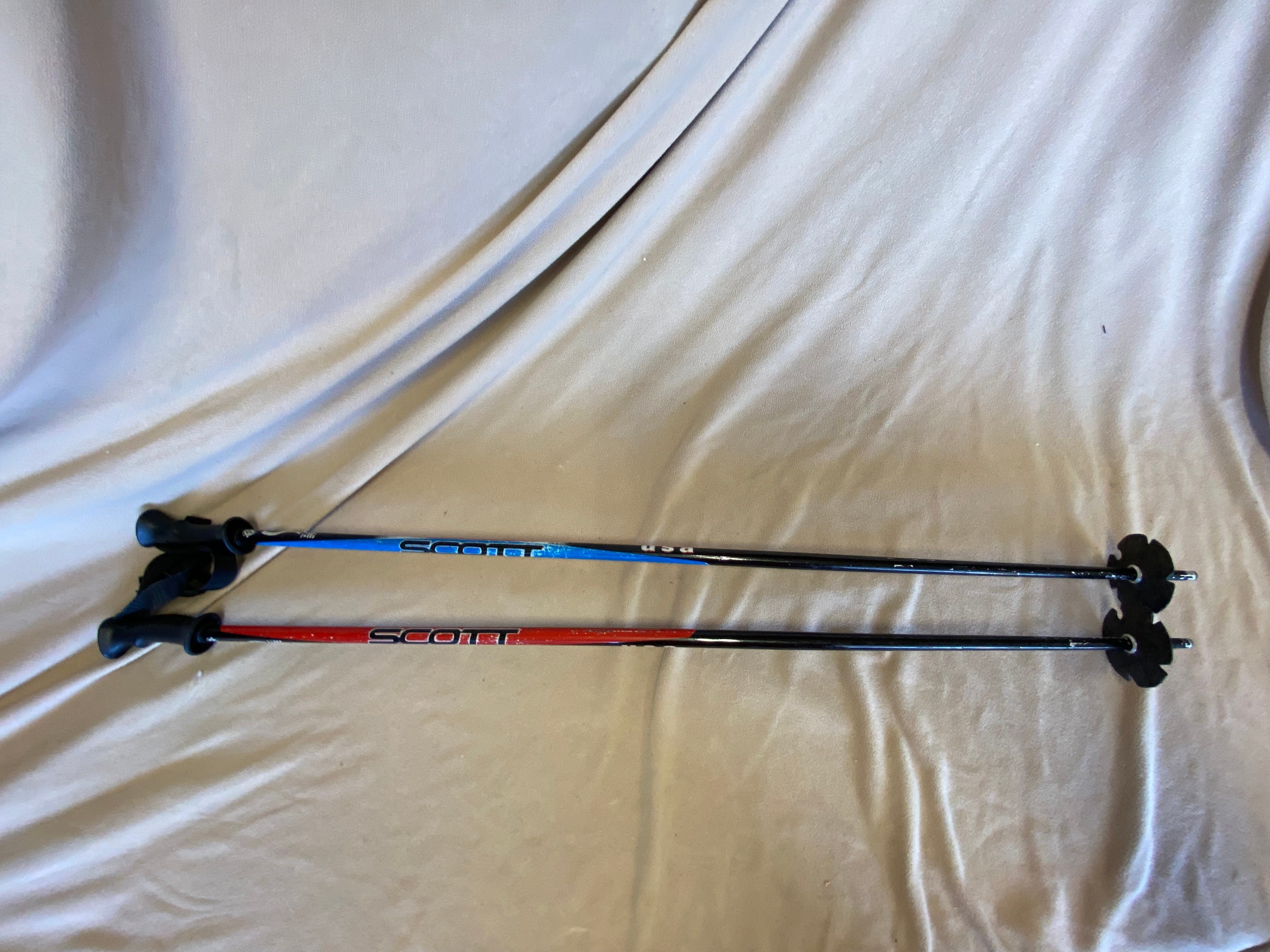 Used 46in (115cm) Scott All Mountain Ski Poles